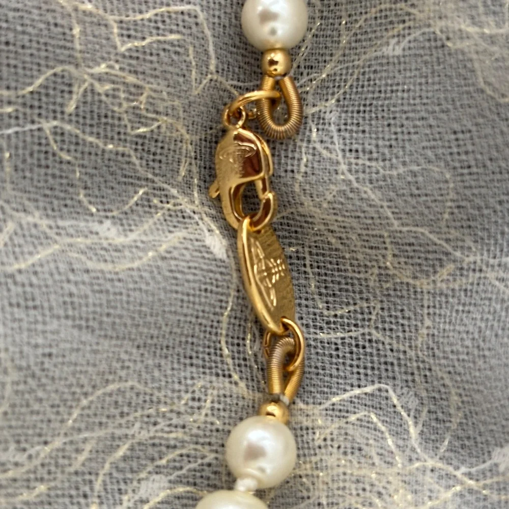 Vivienne Westwood Jumbo Pearl Saturn Orb Gold Austrian Crystal Necklace - Picture 7 of 12